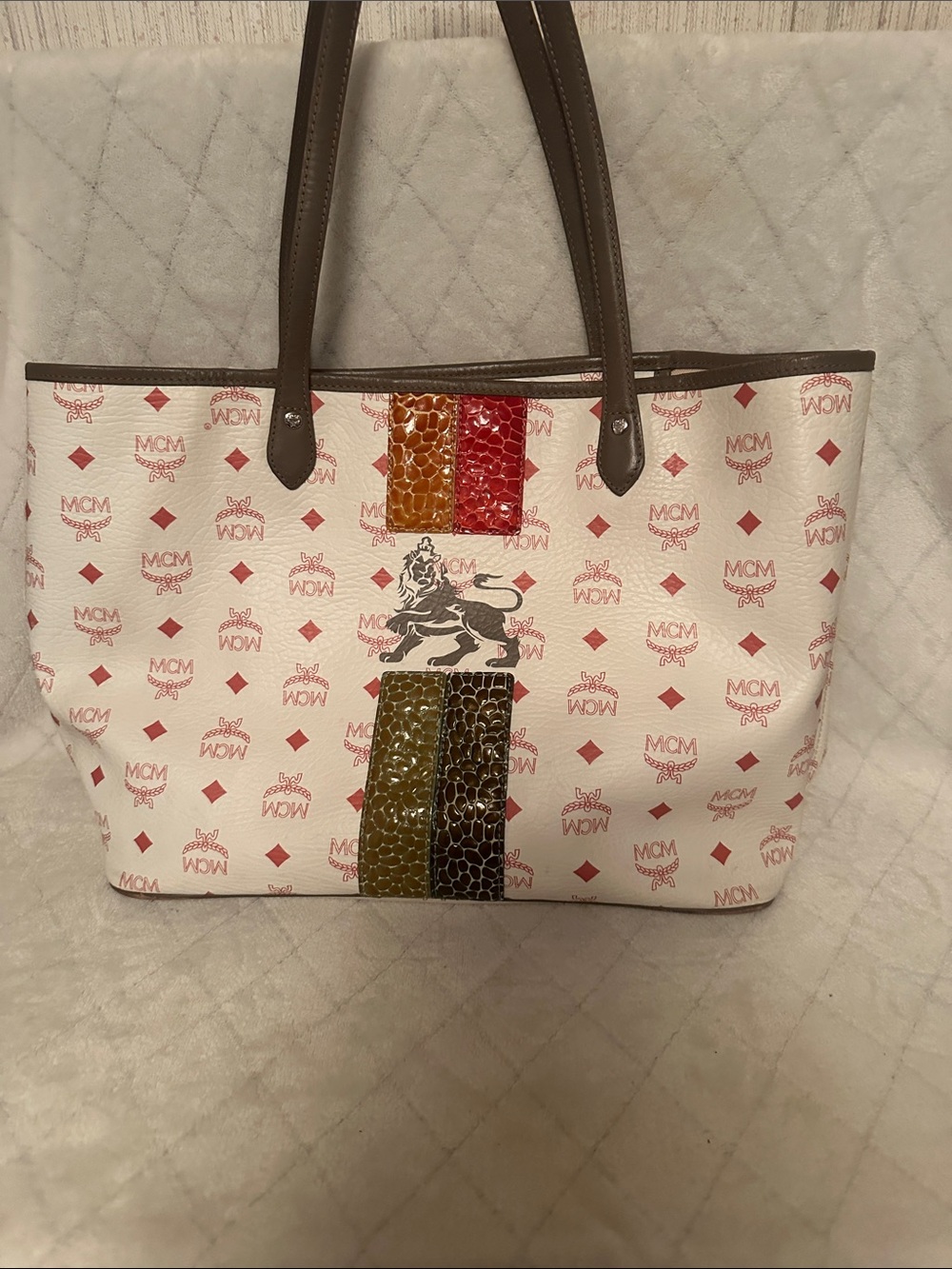 MCM Princess Lion White Leather Tote with Multicolor Striped Accents - Picture 2 of 12